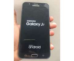samsung J7 10&#x2f;10 con vidrio templado color negro android marshmallow 6.0 maz cargador