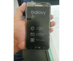 Samsung Galaxy J7 Semi Nuevo, Libre de F