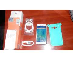 SAMSUNG GALAXY J5 8GB expandible 32 GB  Libre, 9.5&#x2f;10 &#x2f;&#x2f; Incluye cable cargador  aud&