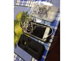Vendo iPhone 5S de 16 Gb Libre de Todo&#x21;