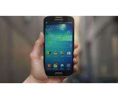 Vendo Samsung Galaxy S4 Grande 4G LTE Libre,Camara de 13MPX con flash,2GB RAM,16GBi,9&#x2f;10pts