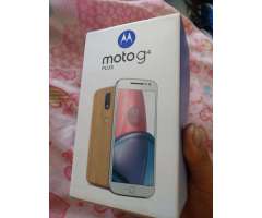 Moto G4 Plus Blanco&#x2f;bambu con Accesorios