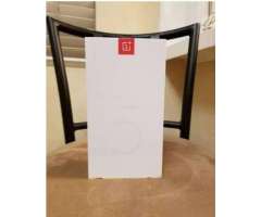 ONEPLUS 5T 128GB 8GB ROM MAS ACCESORIOS ADICIONALES