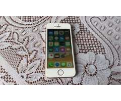 Iphone 5s 32GB Dorado Libre c&#x2f; accesorios y case de regalo