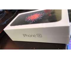 iPhone Se, 32 Gb, Sellado.