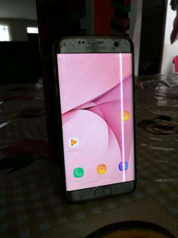 Samsung Galaxy S7 Edge Samsung Galaxy S7 Edge