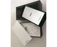IPHONE 8 PLUS&#x7c; CAJA SELLADA CON SUS ACCESORIOS COMPLETOS&#x7c; CAPACIDAD DE 256GB&#x7c;