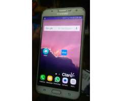 Samsung J7 con Detalle