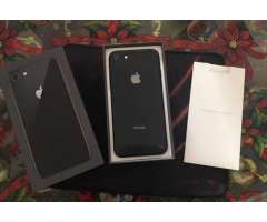 Oferta iPhone 8 64gb en caja como nuevo, cable y cubo