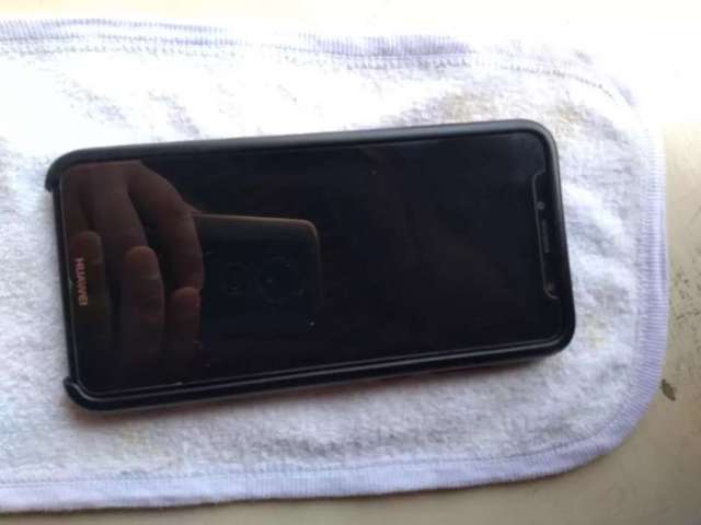 HUAWEI Y6 2018 HUAWEI Y6 2018